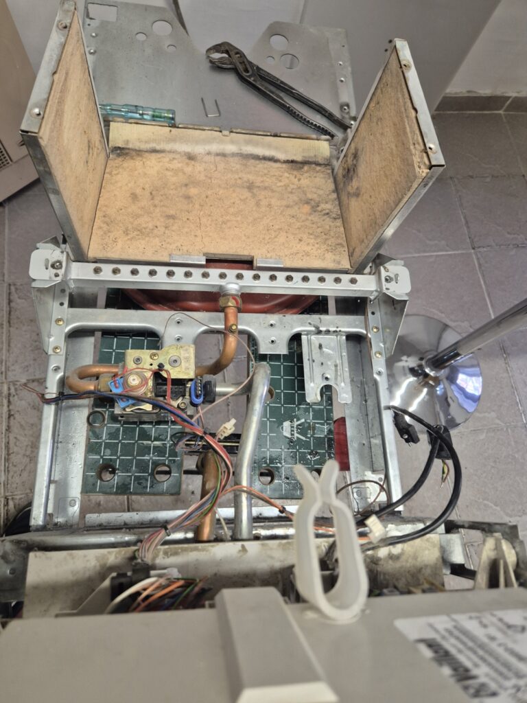 20260828 144208